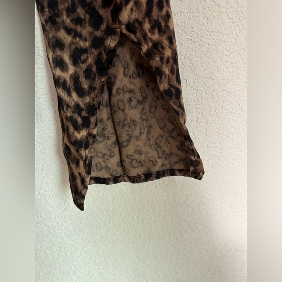 Good American Leopard Animal Print Plunging Faux Wrap V-Neck Satin Bodysuit 0 - Picture 7 of 12